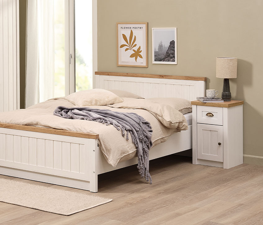 Opties voor opbergruimte in de slaapkamer zijn onder andere een bedframe en nachtkastje met opbergmogelijkheden voor de slaapkamer 