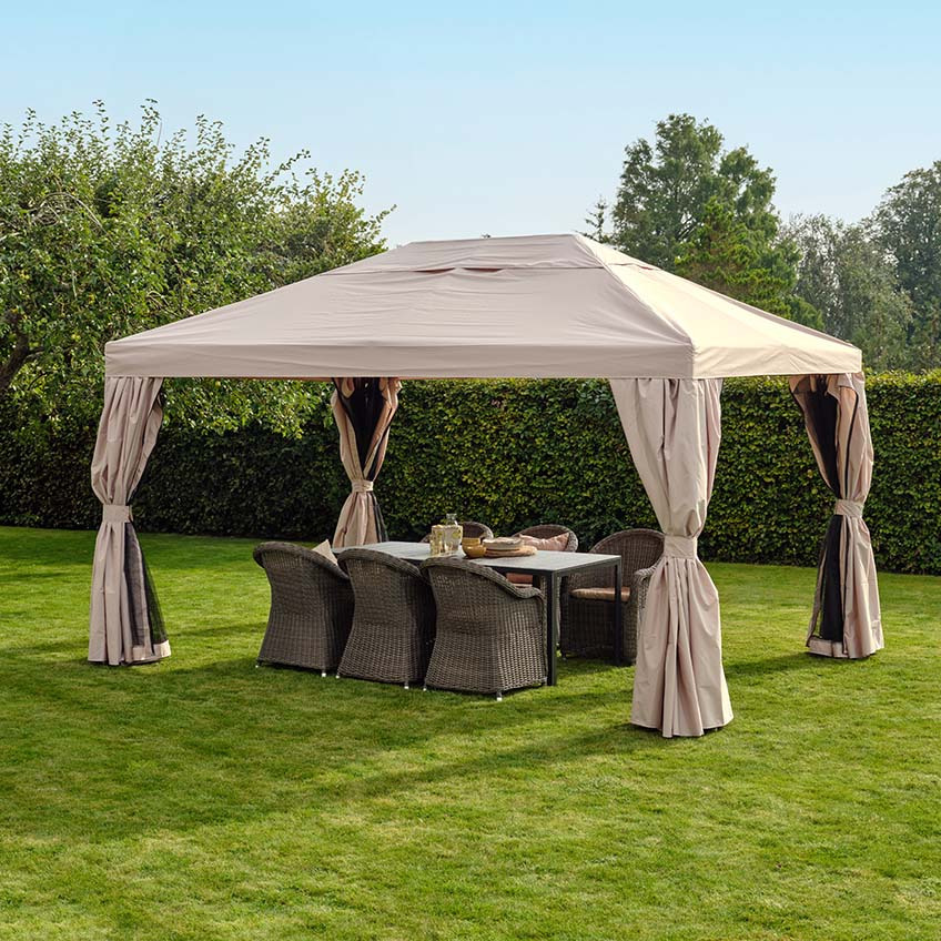 Groot beige partytent met afneembare zijkanten en insectenhorren