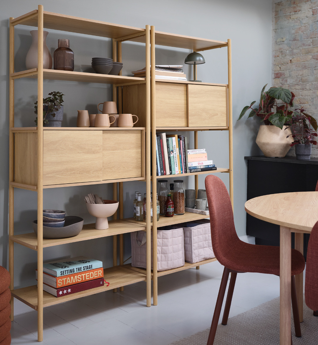 Bibliothèques dans salle à manger