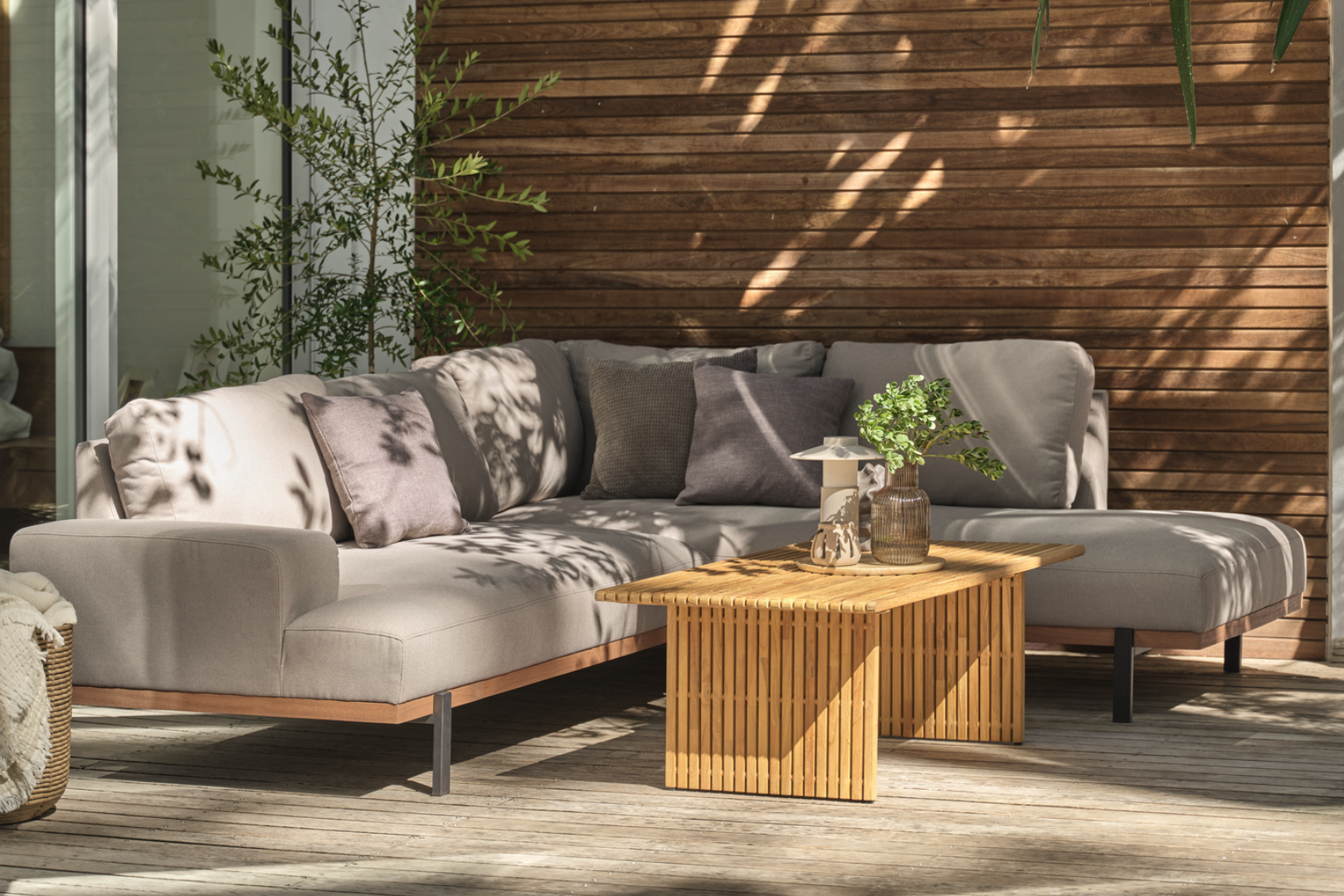 Ensemble lounge LOFSDALEN  en table ELLEKILDE 
