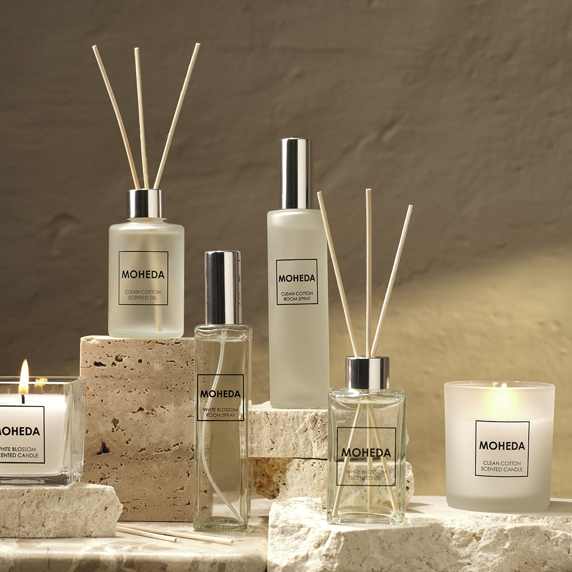 Bougies parfumées, vaporisateurs de parfum d’ambiance et diffuseurs à bâtonnets 