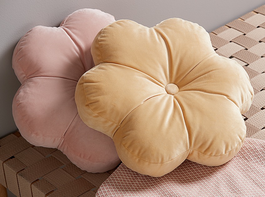 FRESIA velour cushions in rose and yellow, shaped as a flower on VADEHAVET daybed Velour cushions in rose and yellow, shaped as a flower